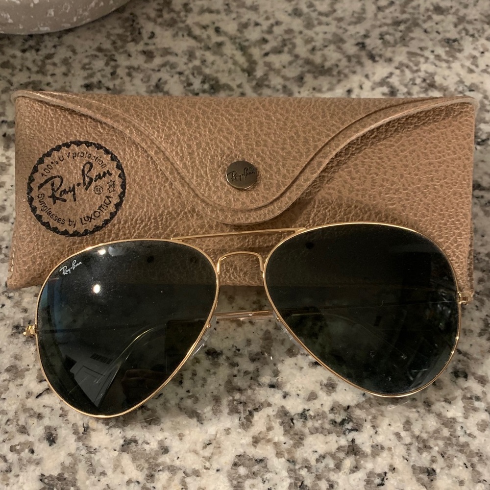 Black/Gold Aviator Raybans